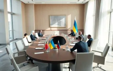 colloqui di pace tra ucraina e russia prospettive future per il donbass 1769294672 364x230