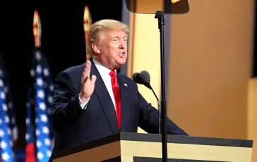 donald trump rnc july 2016 364x230