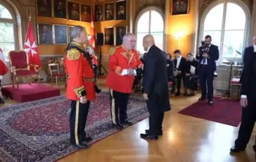 featured 3301916 364x230