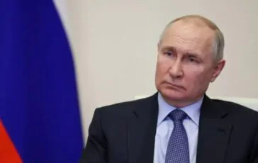 001-droni-circondano-abitazione-non-zar