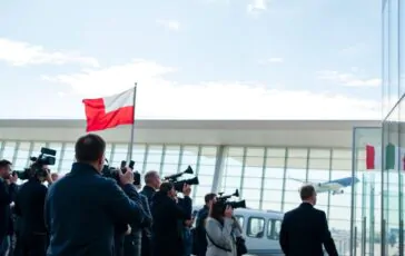 laurent vinatier torna in francia grazie a uno scambio con la russia tutte le novita 1767940669 364x230