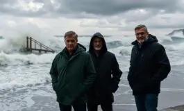 sindaci di santa teresa di riva travolti da unonda durante una diretta facebook il video shock 1768938768 265x160