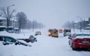 tempesta di neve devastante in kamchatka citta paralizzate e attivazione dei servizi di emergenza 1768309671