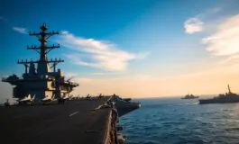 trump e liran il dispiegamento della uss abraham lincoln nel medio oriente 1768543132 265x160