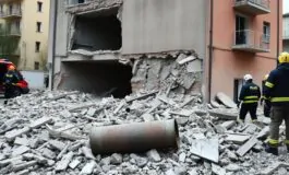 esplosione a prun crollo di un edificio e sospetta bombola di gas 1771960574 265x160