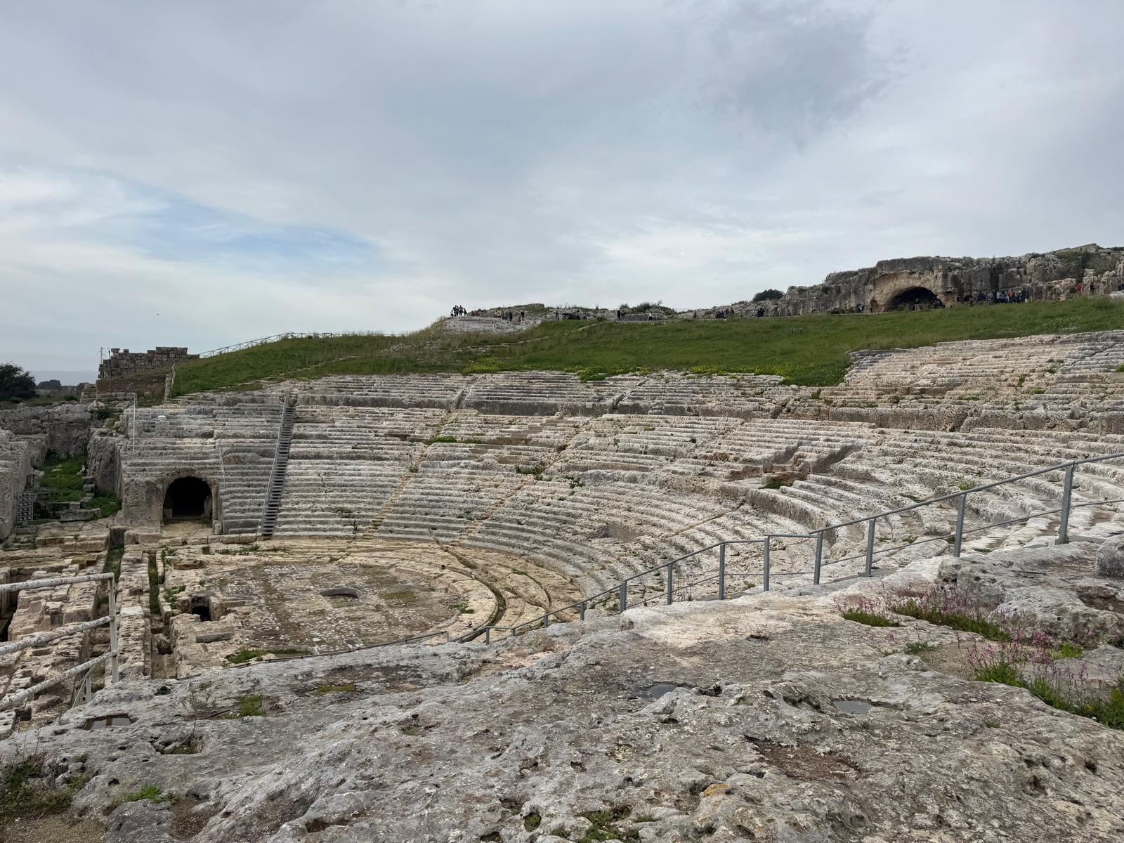 https://www.notizie.it/wp-content/uploads/2026/02/teatro-greco.jpg