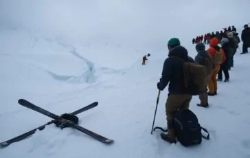 tragedia sulla neve a punta leysser valanga travolge cinque scialpinisti un morto 1771578045 364x230