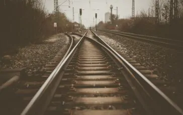 Investito da un treno merci a Codogno, muore uomo di 44 anni: traffico ferroviario paralizzato