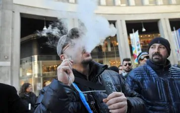 Fumo Back Skr Ag Prodotti irregolari dalla Cina rischiosi per Europa 364x230