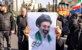 Iran Khamenei e ferito e si nasconde la sorte della Guida Suprema e un mistero 265x160