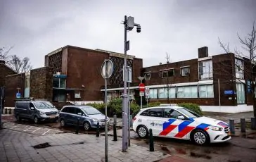 Paesi Bassi esplode ordigno fuori da sinagoga a Rotterdam 4 arresti 364x230