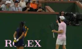 Sinner lite con pubblico a Indian Wells Potete smettere di parlare 265x160