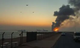 conflitto in medio oriente attacchi missilistici e chiusure di ambasciate in risposta ai raid 1772764861 265x160