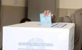 sondaggi politici referendum