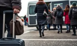 rientro demergenza dei russi in iran donne e bambini trasferiti via azerbaigian 1772752227 265x160