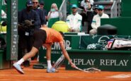 montecarlo super berrettini doppio bagel a medvedev e il russo distrugge la racchetta 2