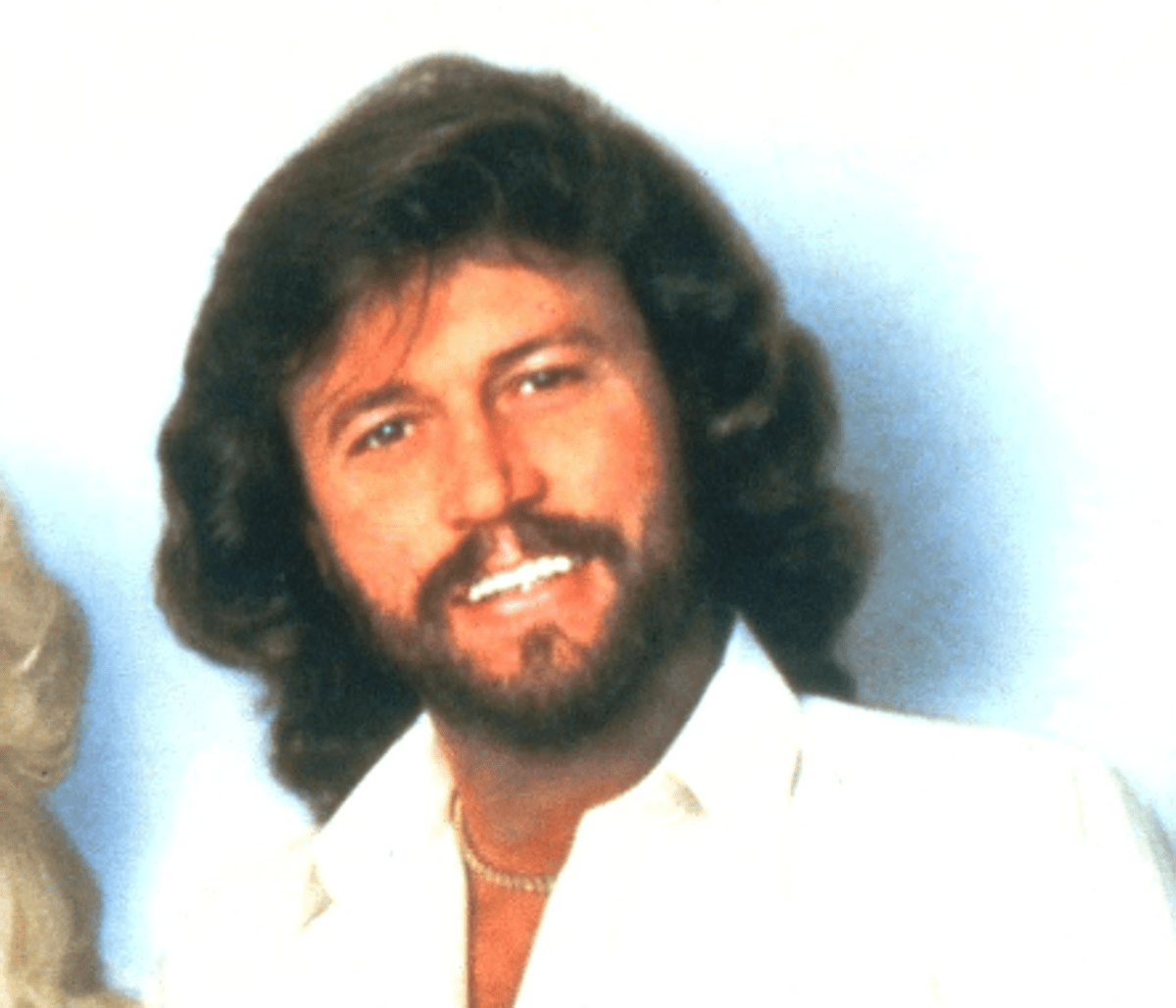barry gibb vittima di fake new i fan piangono per errore lultimo bee gees ancora in vita 2