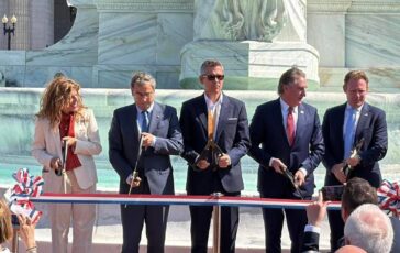 Usa dopo 19 anni torna a nuova vita la Fontana di Colombo Onoriamo il passato e ispiriamo futuro 364x230