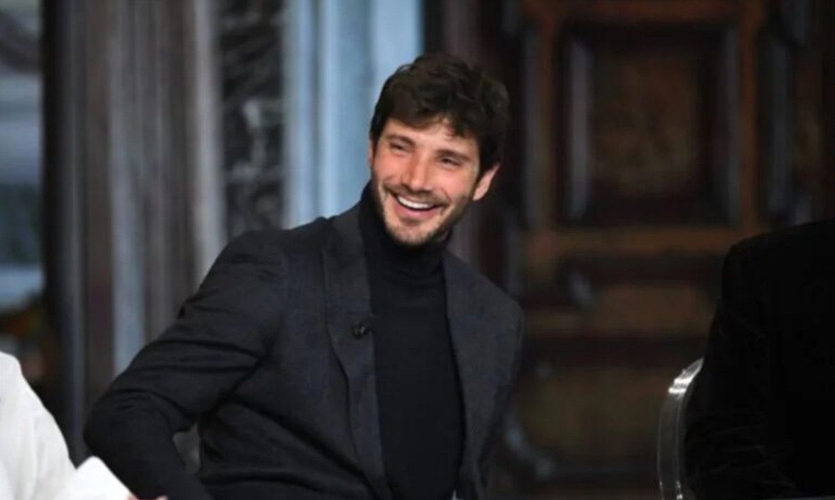 https://www.notizie.it/wp-content/uploads/2026/05/stefano-de-martino-misterioso-biglietto-lasciato-sulla-sua-auto-il-messaggio-4236f6c1.jpg
