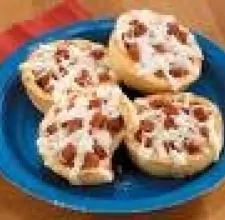article page main ehow images a05 nh 9s make mini pepperoni pizzas 800x800