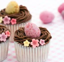 article page main ehow uk images a07 bt n3 decorate easter cupcakes cookies 800x800