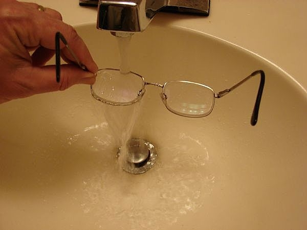 Come pulire gli occhiali?