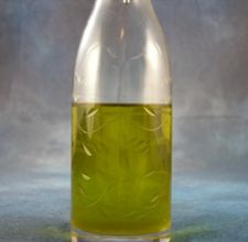 article page main ehow images a04 8f gm olive oil out hair 800x8002