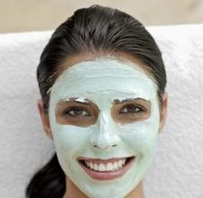 article page main ehow images a07 q6 vd make whitening cream 800x800