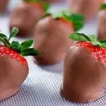 article page main ehow images a01 ud 4l make chocolate covered strawberries 800x8001 150x150