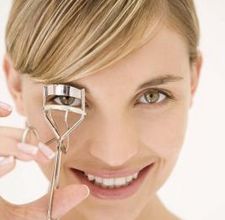 article page main ehow images a07 rk 60 keep eyelashes curled 12 hours 800x800